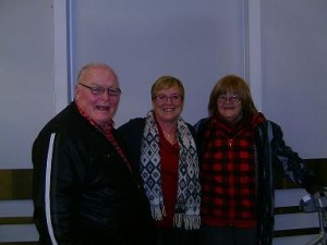 The photo includes from left to right: Lee, Cathy Lovelock and Penny.